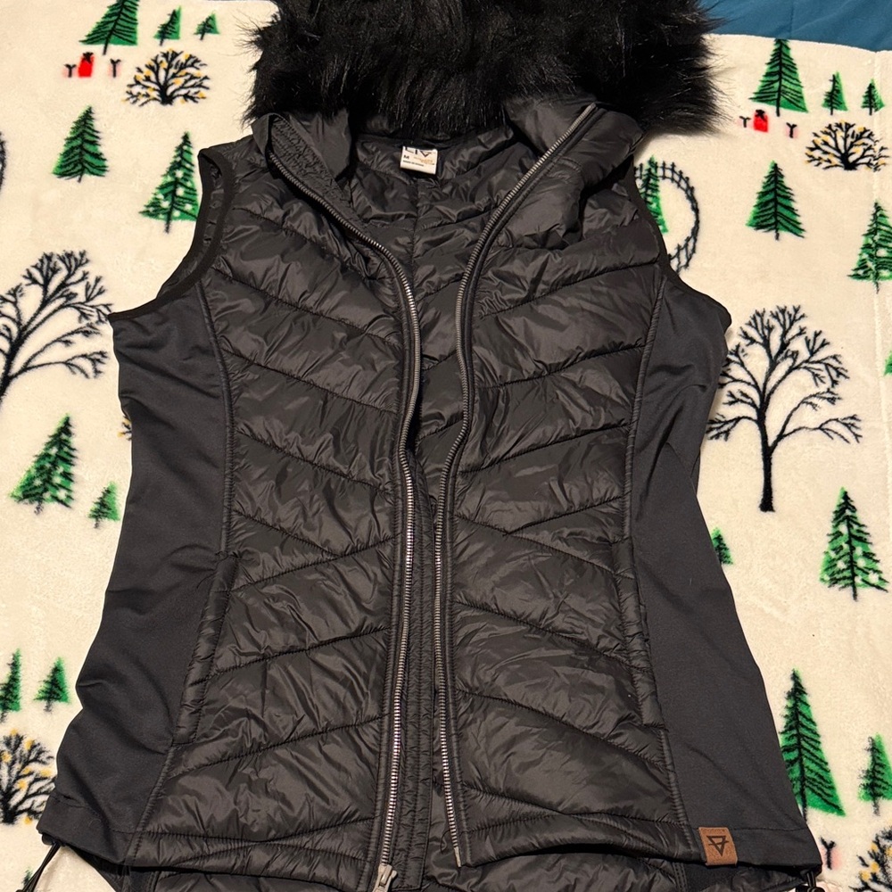 LIV Women's Black Quilted Vest with Faux Fur Hood medium